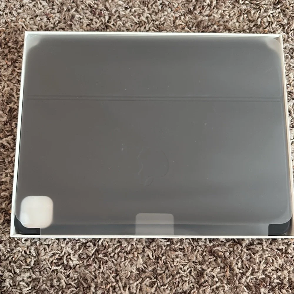 Real Apple iPad Magic Keyboard - Black
